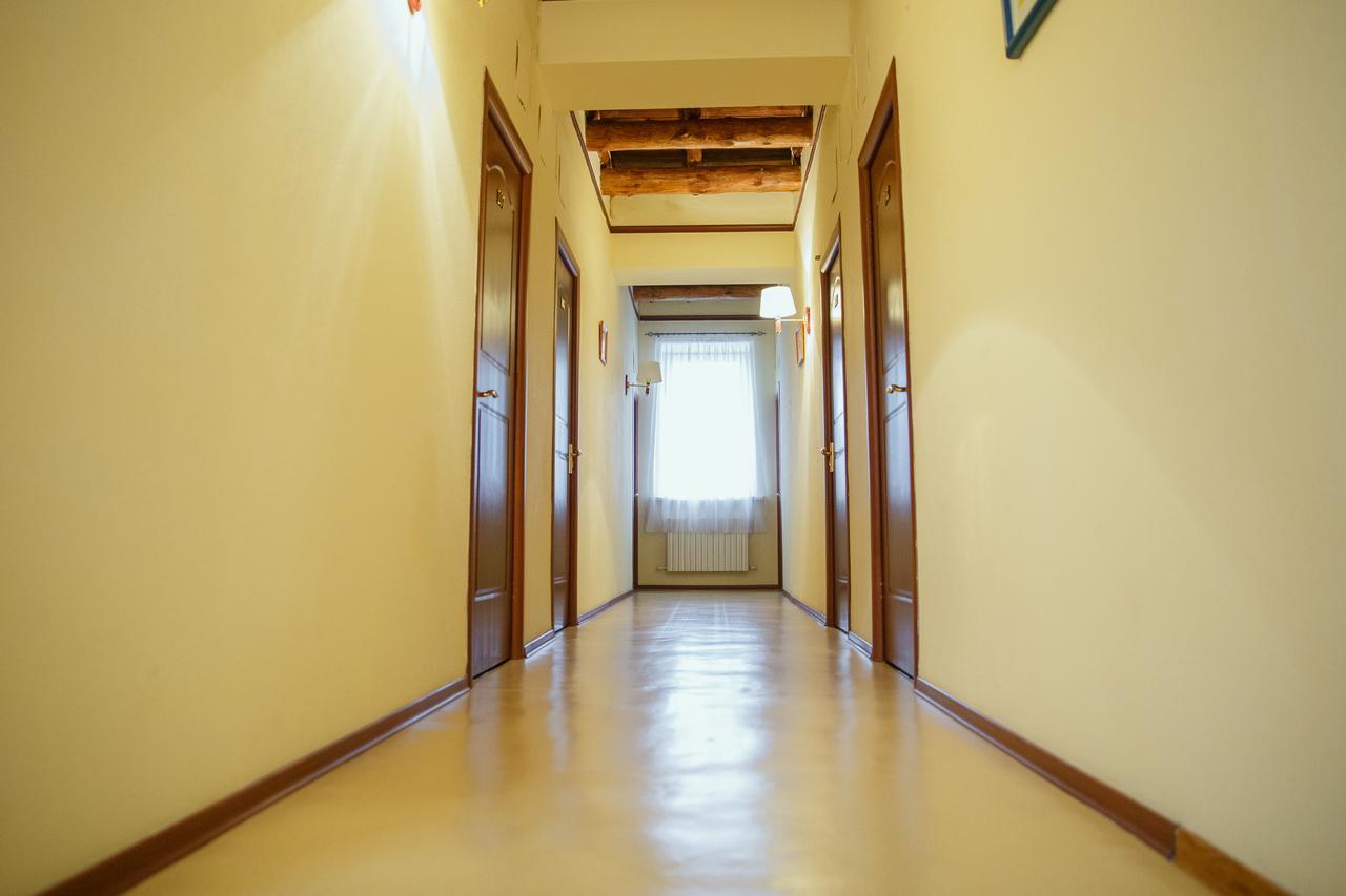 Mini Hotel Venezia Atyrau Ngoại thất bức ảnh