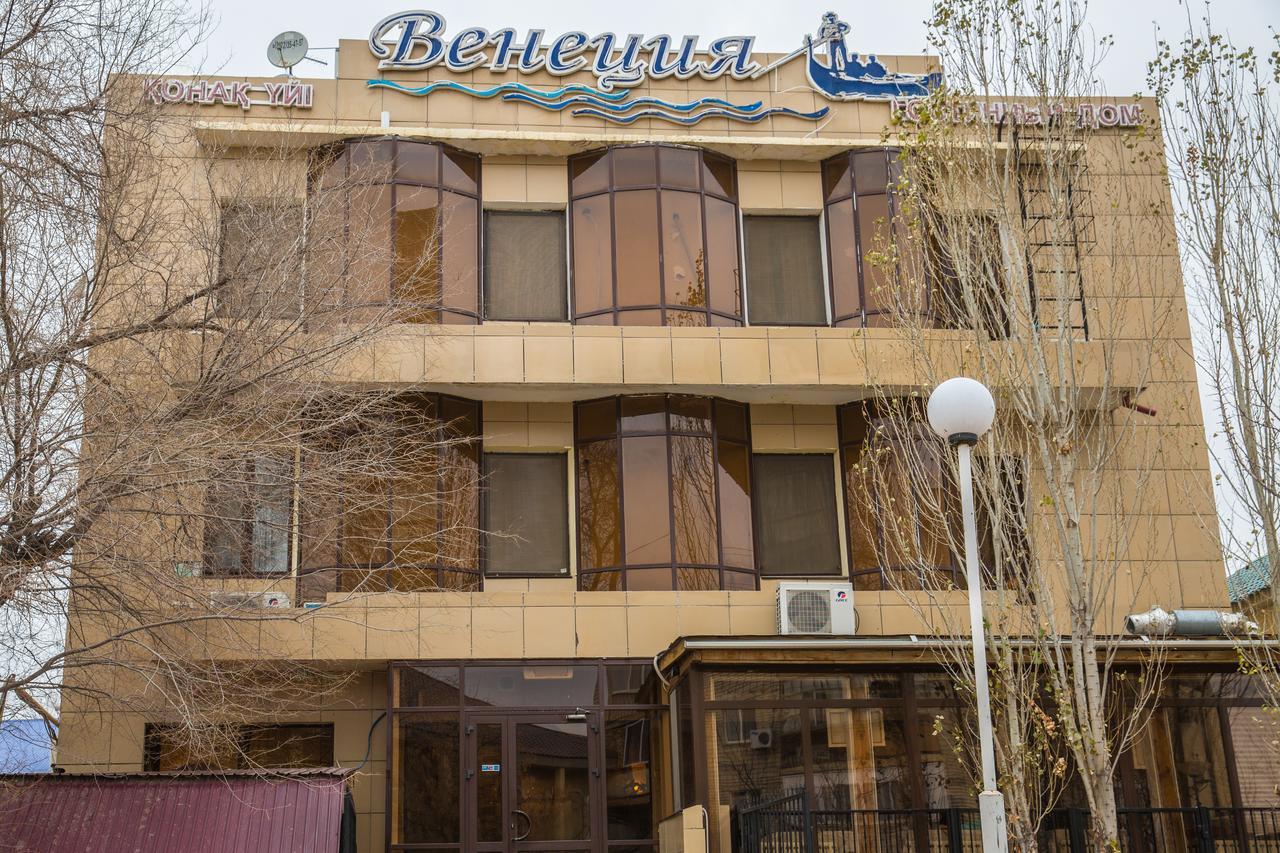 Mini Hotel Venezia Atyrau Ngoại thất bức ảnh